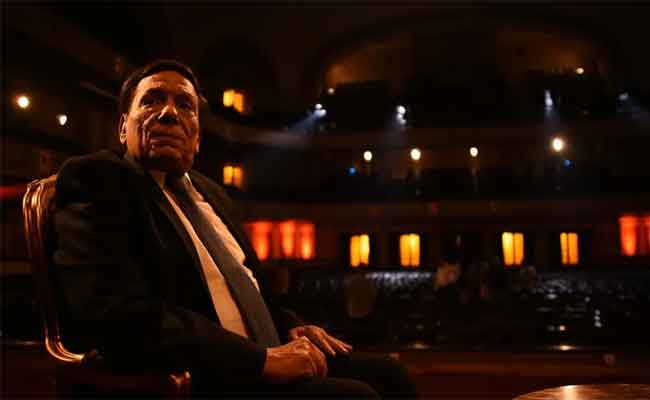 في يوم ميلاده…كيف هرب محمد هنيدي من الاستوديو ليقف أمام عادل إمام في المنسي؟