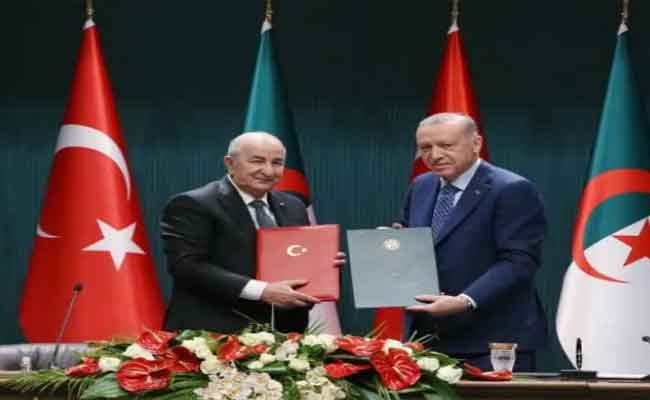 إشراف تبون رفقة نظيره التركي على توقيع اتفاقيات ومذكرات تفاهم في عدة مجالات استراتيجية