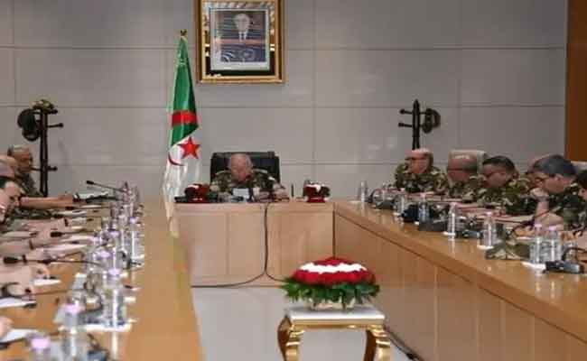 إشراف شنقريحة على تنصيب اللواء زاهي منير مديرًا عامًا للأمن الداخلي