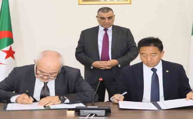 إشراف جلاوي على مراسم توقيع مذكرة تفاهم لإنشاء شركة مختلطة جزائرية صينية