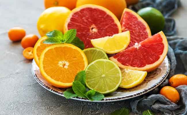 فواكه تساعد على خسارة الوزن وحرق الدهون…الحقيقة العلمية وراء الأطعمة الذكية للتنحيف