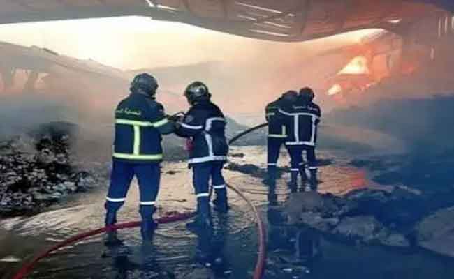 نشوب حريق في مخزن للأدوية بالمنطقة الصناعية نڨاوس بباتنة