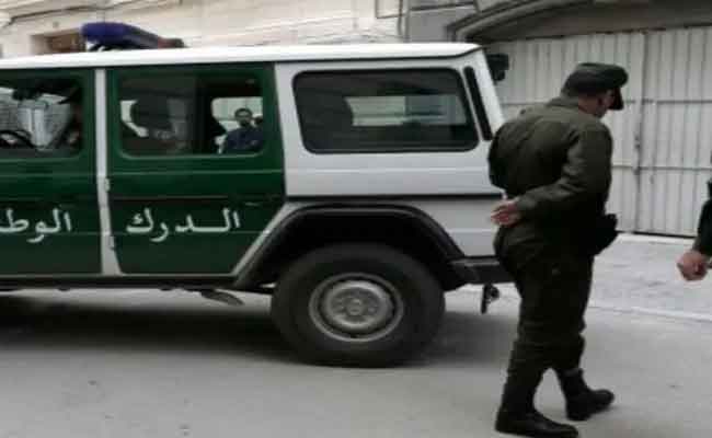 الإطاحة بشبكة إجرامية تحترف تهريب الأموال عبر فواتير التصدير