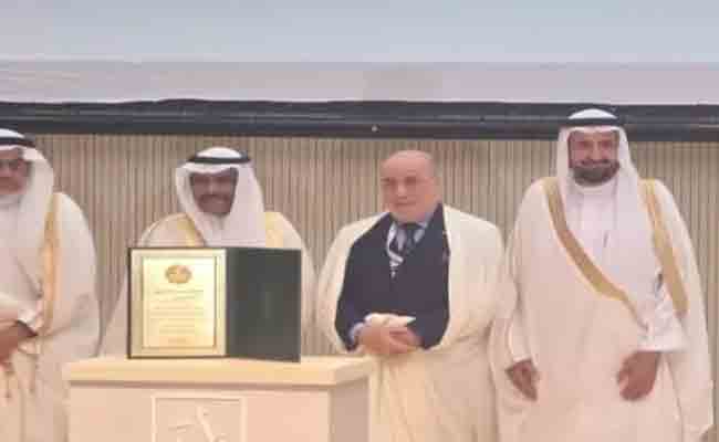 تتويج الجزائر بالجائزة البرونزية “لبَّيْتُمْ” لخدمة حجاج بيت الله الحرام