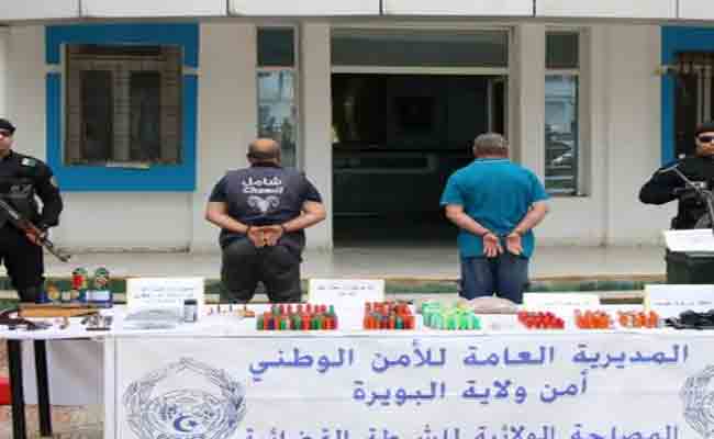 توقيف شخصين بحوزتهما أسلحة نارية دون رخصة بالبويرة
