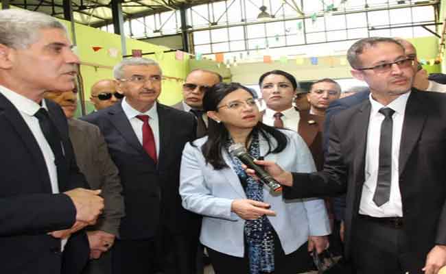 عبد اللطيف تقوم بزيارة ميدانية لولاية سطيف