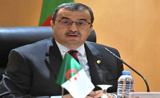 عرقاب يؤكد أن تحلية مياه البحر تغطي 42 بالمائة من احتياجات المواطنين من المياه الشروب