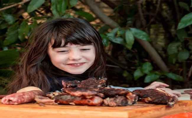 8 أسئلة تهمكِ حول كيفية تناول طفلك لحم العيد بأمان؟