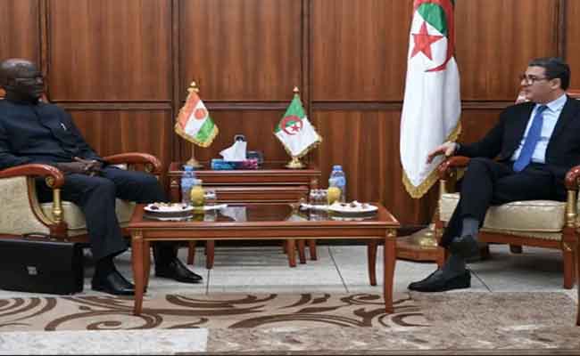 آيت مسعودان يستقبل نظيره النيجري