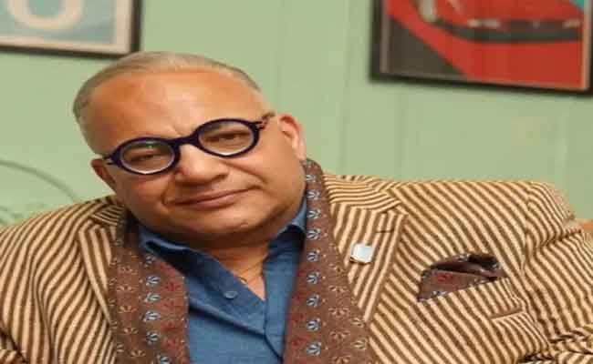 ليلى علوي محامية صارمة وبيومي فؤاد رجل أعمال مستهتر في فيلم ابن مين فيهم