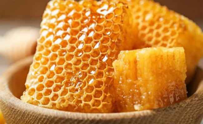 شمع العسل…كنز طبيعي لدعم صحة القلب ومضاد للالتهاب