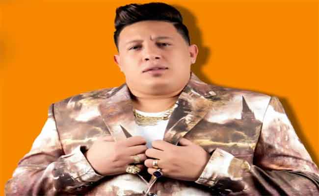 انهيار حمو بيكا في جنازة والده: مقصرتش معاه في حاجة