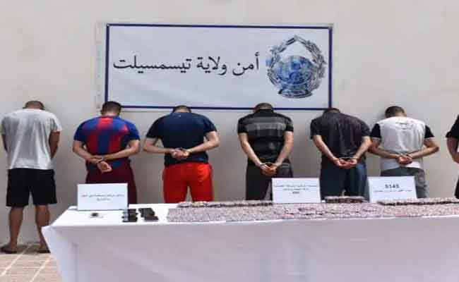 الإطاحة بشبكة إجرامية متلبسة بأزيد من 5 آلاف قرص مهلوس بتيسمسيلت