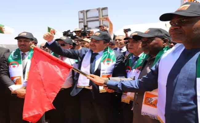 انطلاق أشغال الشطر الجزائري من مشروع أنبوب الغاز العابر للصحراء بأدرار