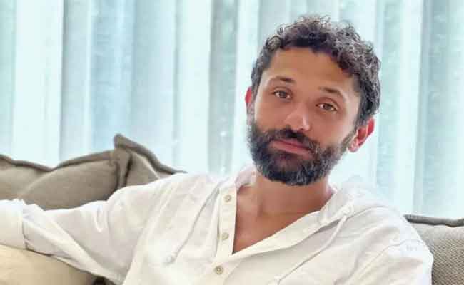كريم محمود عبدالعزيز يوجه رسالة إلى ابنتيه