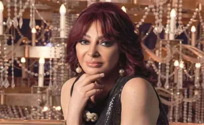 نبيلة عبيد تروي كواليس مشهد جمعها بأحمد زكي في شادر السمك