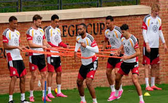 أزمة جديدة…منتخب ألمانيا يستدعي خبيرًا لصيانة ملعب تدريباته في كأس العالم