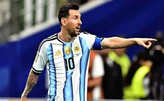 ميسي يحسم موقفه من المشاركة أمام الأردن