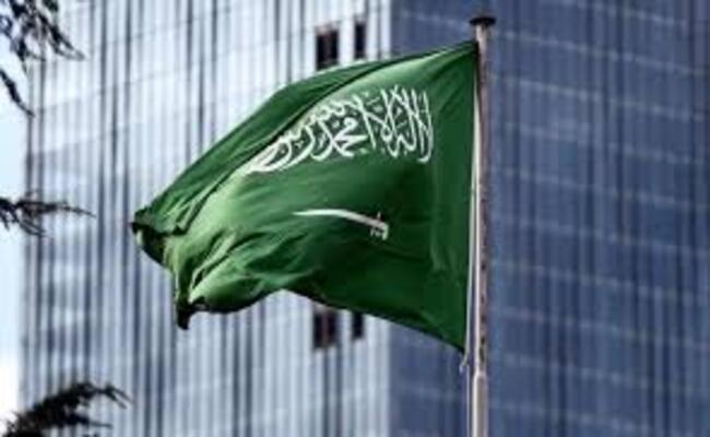 السعودية تنفي استهداف قاعدة الأمير سلطان وتؤكد رصد صاروخ من اليمن