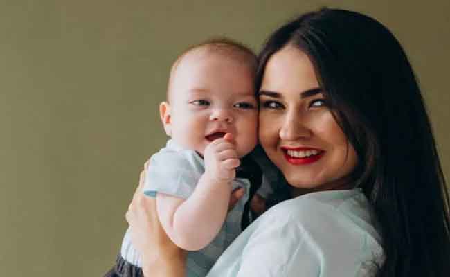 أسئلة مكررة للأمهات حول طرق تطوير مهارات المولود في شهره الخامس تحديداً