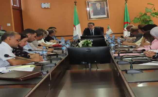 آيت مسعودان يترأس اجتماعا لتحسين تسيير المرفق العمومي للصحة