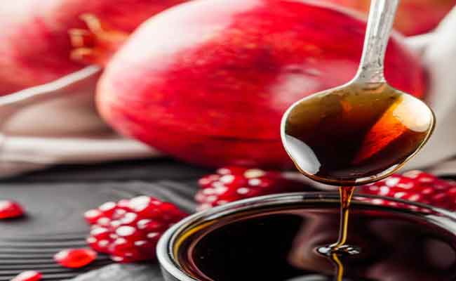 فوائد دبس الرمان وأهم استخداماته الصحية وفق طبيبة تغذية