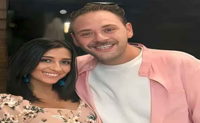 محمد علي رزق يفي بوعده لزوجته ويقيم حفل زفافهما بعد 5 سنوات زواج