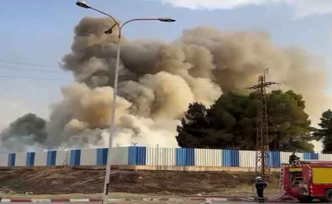 نشوب حريق بمخزن للمواد البلاستيكية بالمنطقة الصناعية بسطيف