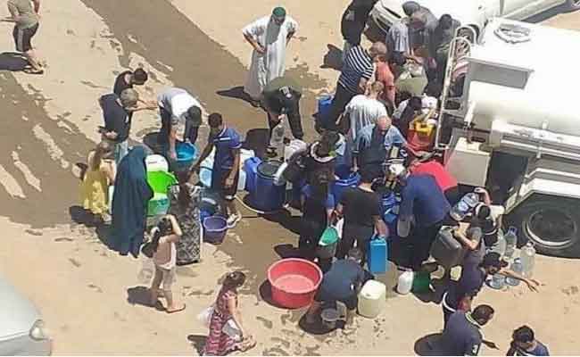 ثكناتنا العسكرية ممتلئة بالأسلحة والخردة بينما تعرف سدودنا ندرة في المياه وجفاف قاتل