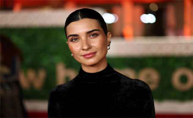 من هي توبا بويوكستون؟ محطات في حياة نجمة “سنوات الضياع”