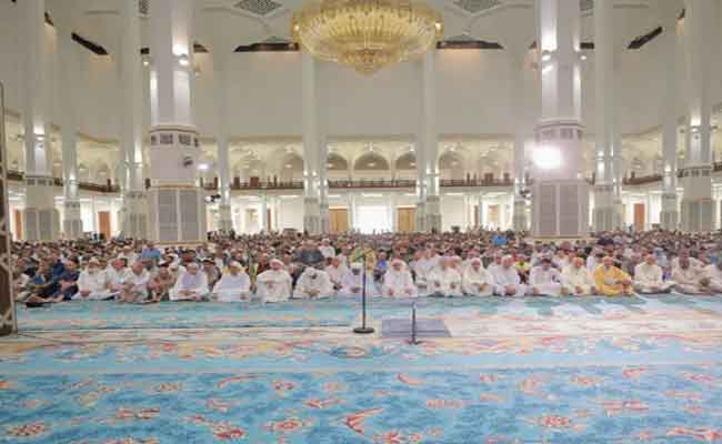 ترشيد استهلاك الكهرباء في المساجد موضوع إعلان لوزارة الشؤون الدينية