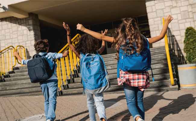 العودة إلى المدارس: 10 نصائح لمساعدة طفلك على بدء العام الدراسي باستعداد وثقة…