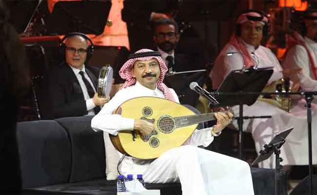 عبادي الجوهر يخطف قلوب جمهور جرش في أولى حفلاته بالمهرجان…وهذه أبرز لحظات الأمسية