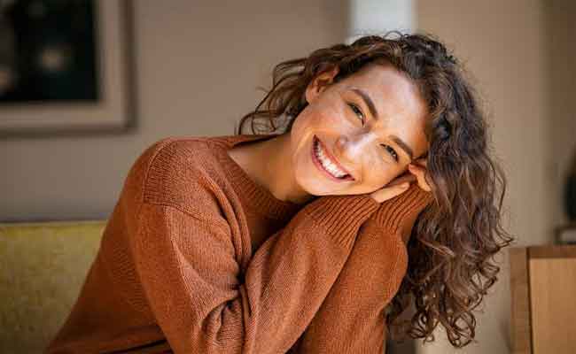 هل الضحك أفضل دواء…ما رأي علم النفس؟