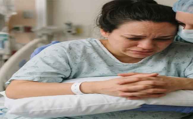 من دون خوف أو ألم…إليكِ تجارب أمهات مع إبرة الظهر أثناء الولادة
