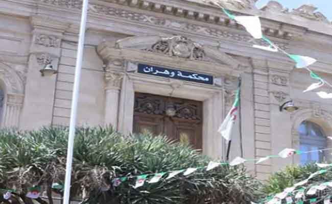 إدانة شخصين بـ7 و10 سنوات تورطا في سلب مسير شركة 1.6 مليار تحت التهديد بمسدس بوهران