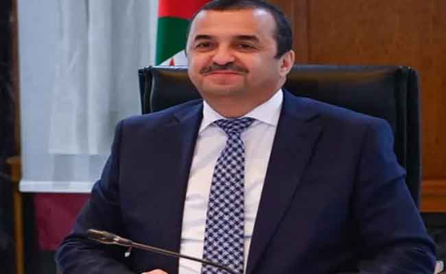 إشراف عرقاب على توقيع عقود لإنجاز مشروع الفوسفات المدمج