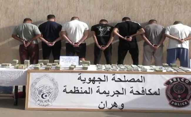 الإطاحة بشبكة إجرامية تحترف النصب على المواطنين في بيع وشراء المركبات