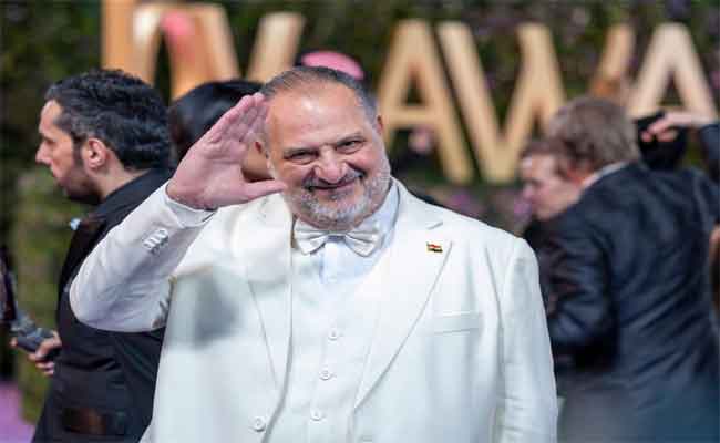 خالد الصاوي في غرفة العمليات…صورة قديمة تثير قلق متابعيه