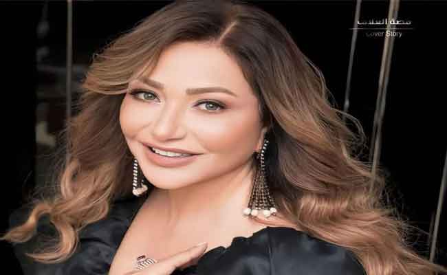 ليلى علوي تخطف الأنظار في أحدث جلسة تصوير صيفية…