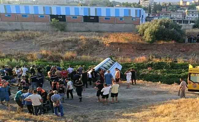 سقوط حافلة في منحدر يخلف 6 قتلى و17 جريحا بقسنطينة