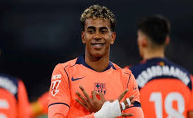 أمراء السعودية يحاولون اغراء يامال لجلبه للدوري السعودي