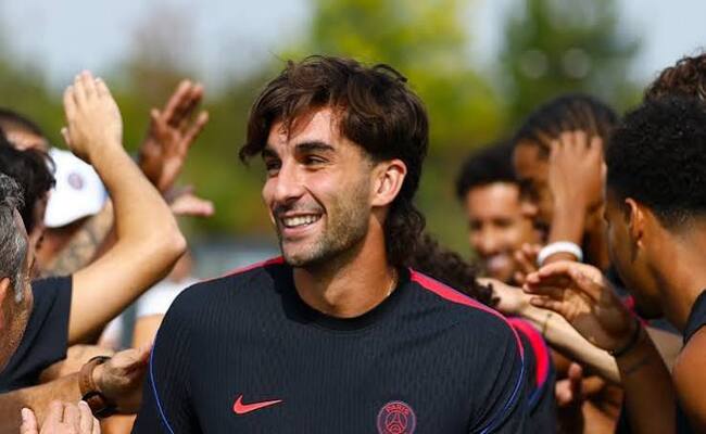 سخر من برشلونة…فيران توريس يفجر جدلاً واسعاً بعد التوقيع لباريس سان جيرمان