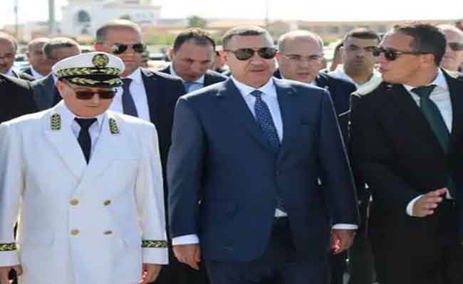 إشراف سعيود على تدشين منصة تخزين الحاويات والأرضية التابعة لها بمستغانم