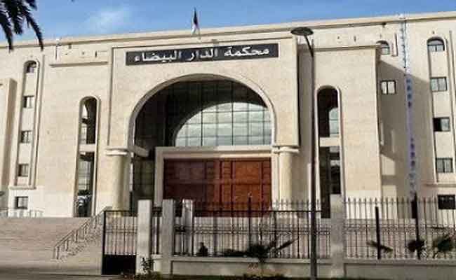 الإطاحة بمسافر متلبّس بتهريب 3860 أورو إلى تركيا عبر مطار الجزائر