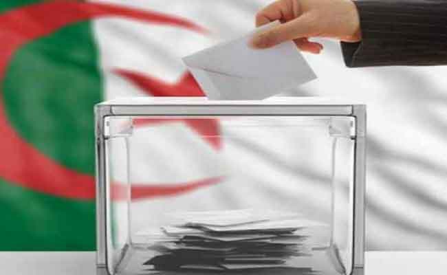انطلاق سحب ملفات الترشح واستمارات اكتتاب التوقيعات لمحليات 28 نوفمبر
