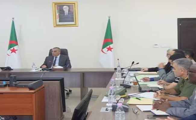 متابعة جلاوي تقدم مشاريع الأشغال العمومية بالمناطق الجنوبية والحدودية