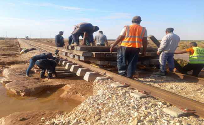 إصلاح خط السكة الحديدية المتضرر من الأمطار بالمغير