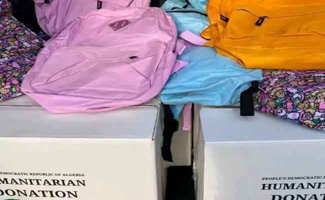 توزيع محافظ مدرسية على المتضررين من الحرائق بعنابة