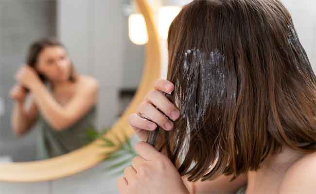 أسرار علاج تساقط الشعر الخريفي…خطوات ذكية لاستعادة كثافته وحيويته